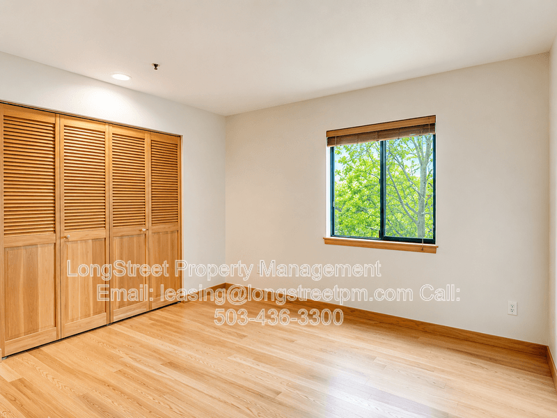 Portland Condo: 720 NW Naito Pkwy D22
