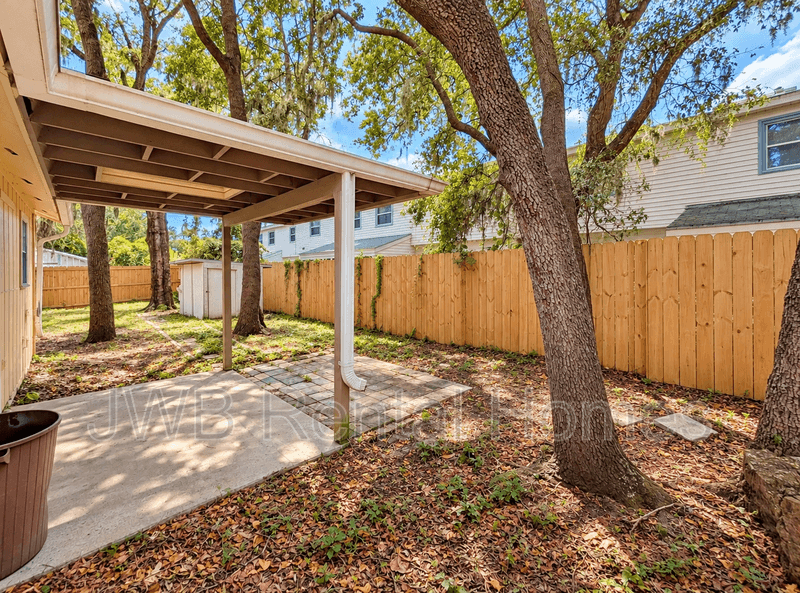 Jacksonville House: 1117 W Mimosa Cove Ct