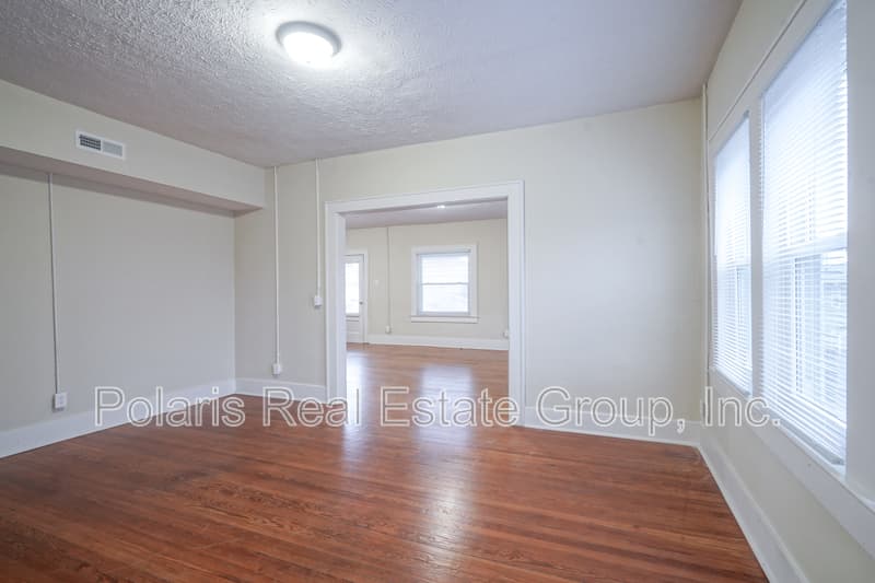 Lebanon Condo: 208 W Williams St