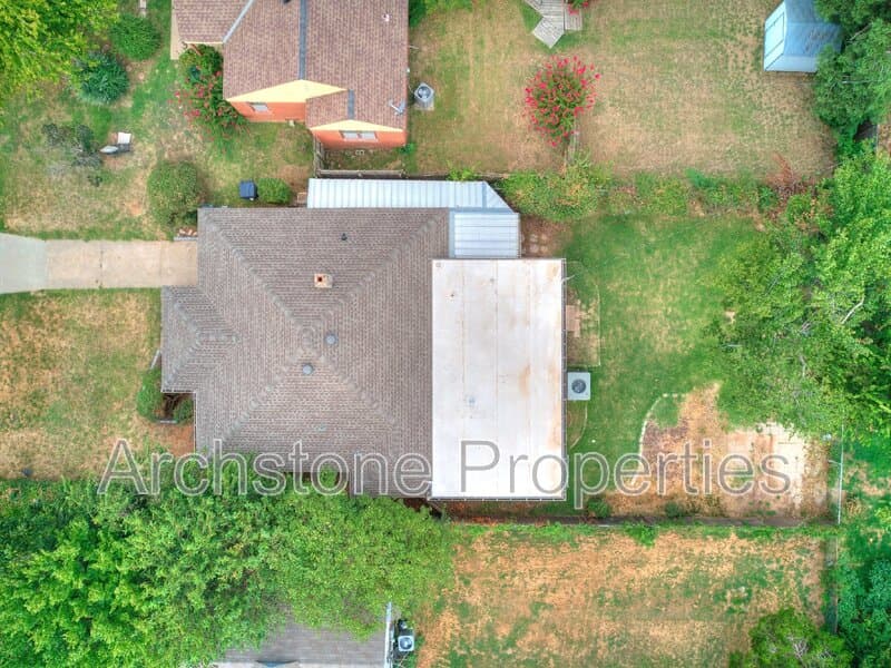 Oklahoma City House: 2617 Northwest 37th Street