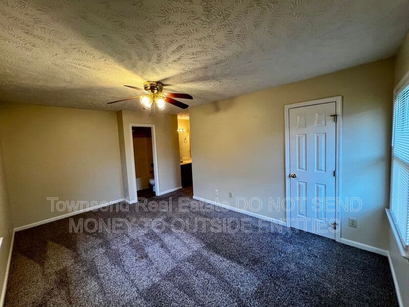 Fayetteville House: 1020-4 Ancestry Dr.