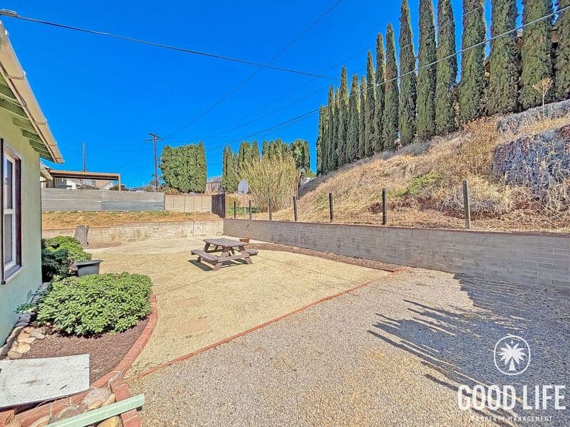 San Diego House: 2235 Midvale Dr