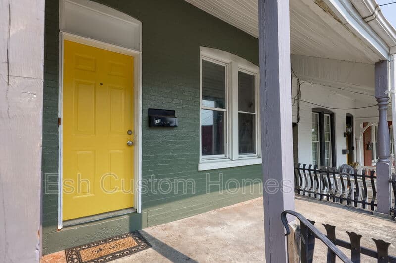 Lancaster House: 611 South Prince Street