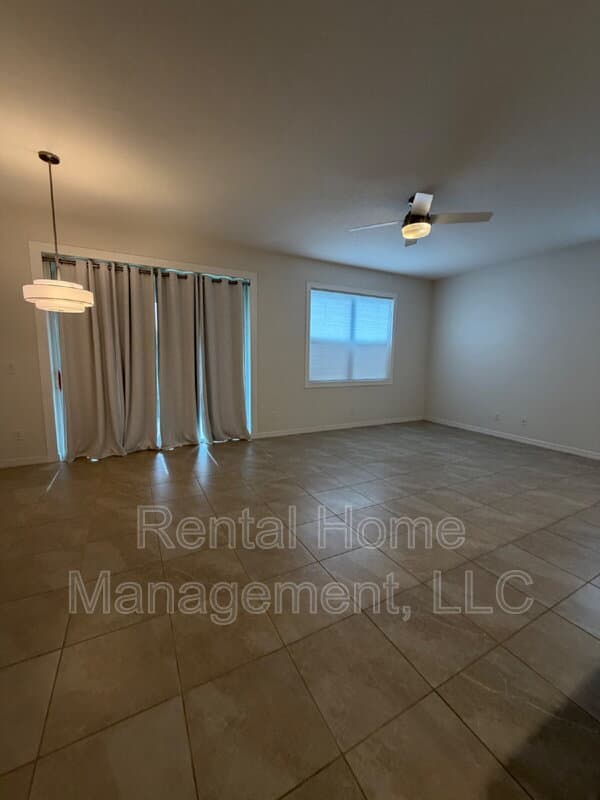 Groveland House: 645 Black Eagle Drive