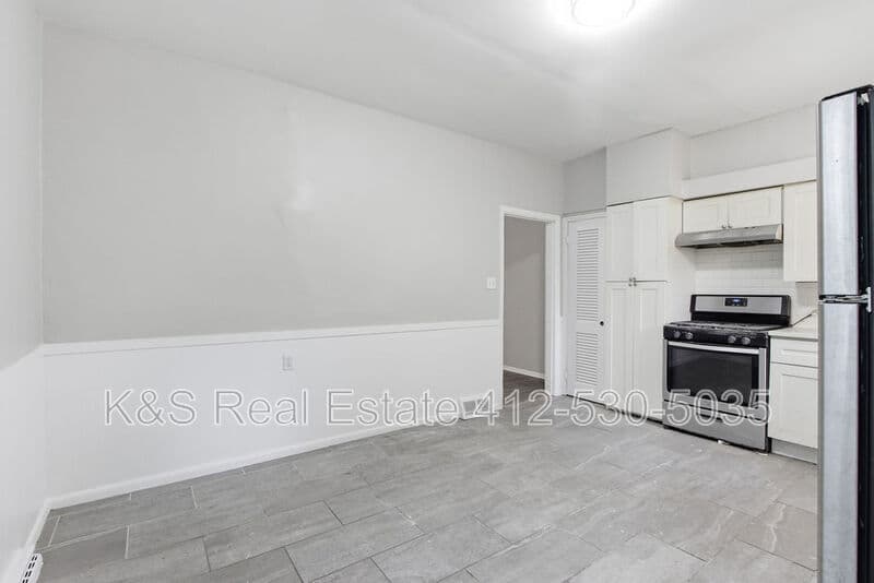Pittsburgh House: 29 East Orchard Avenue