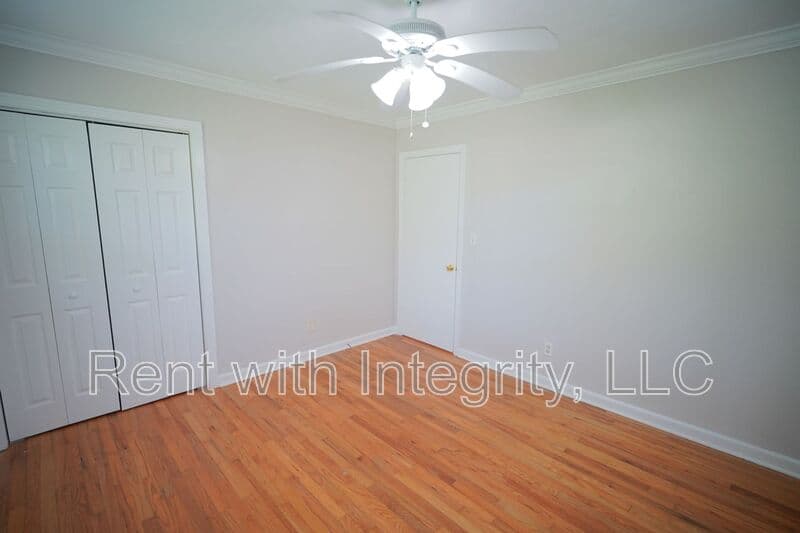 Tallahassee House: 1562 Mitchell Avenue