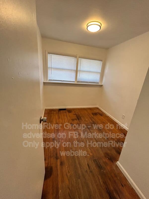 Saint Louis House: 420 Caithness Rd