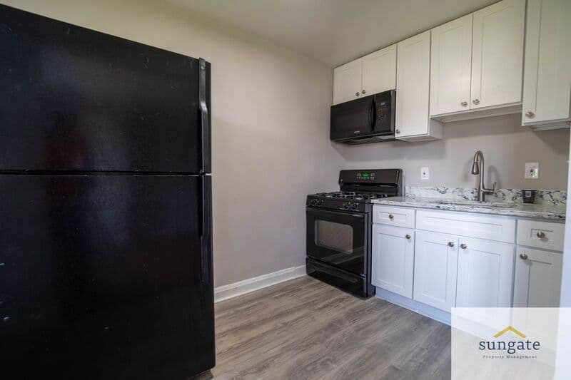 Parkville Townhome: 1410 Dartmouth Ave