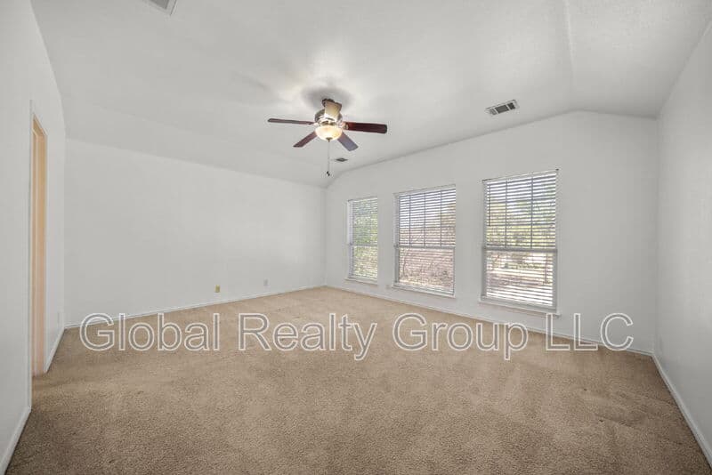 Cibolo House: 124 Rustic Tr