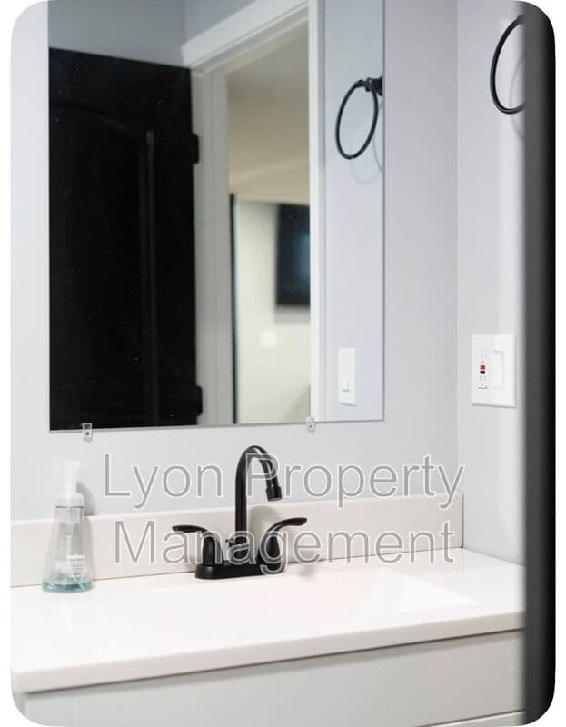 Providence Condo: 20 Westcott Ave