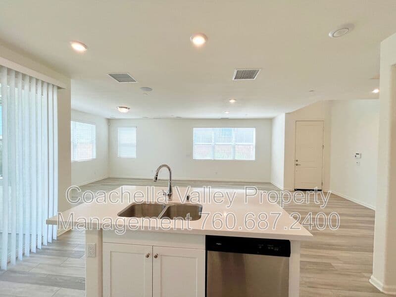 Indio House: 84443 Passagio Lago Way