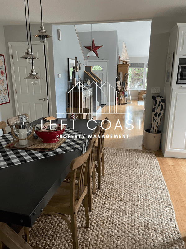 Lincoln City House: 1545 Northeast Regatta Way