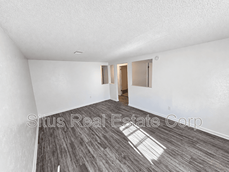 Lakewood House: 8195 W. 9th Ave.
