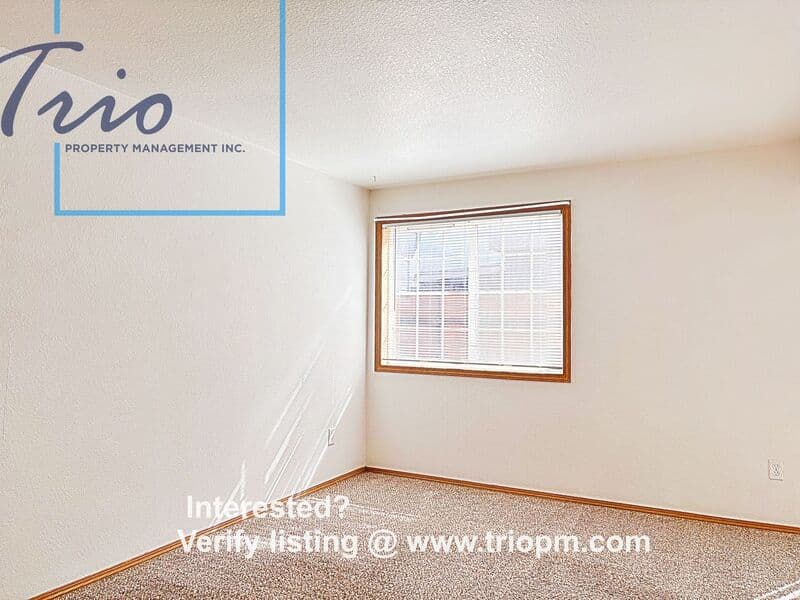 Eugene Condo: 112 Lea Avenue