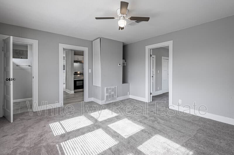 Trinity Condo: 200 W Caroline Street