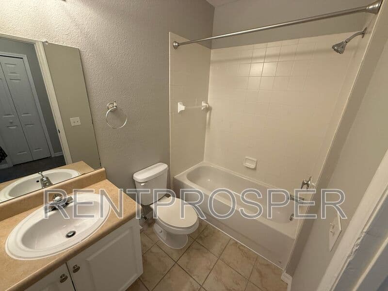 Orlando Condo: 5550 East Michigan St