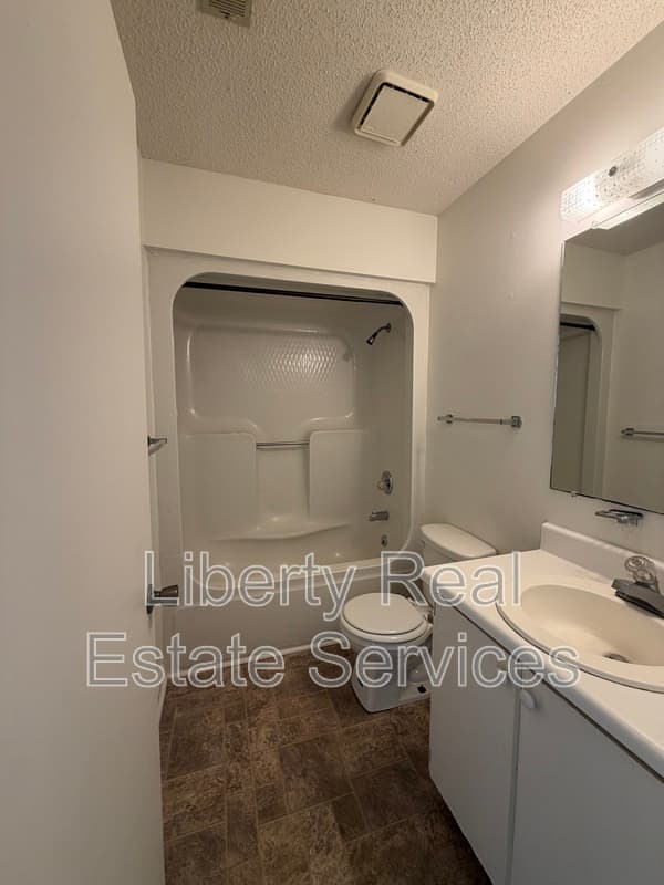 Hinesville Condo: 910 Brett Dr