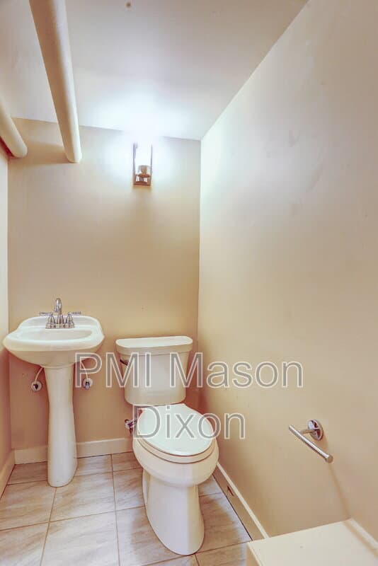 Baltimore House: 5304 Springlake Way