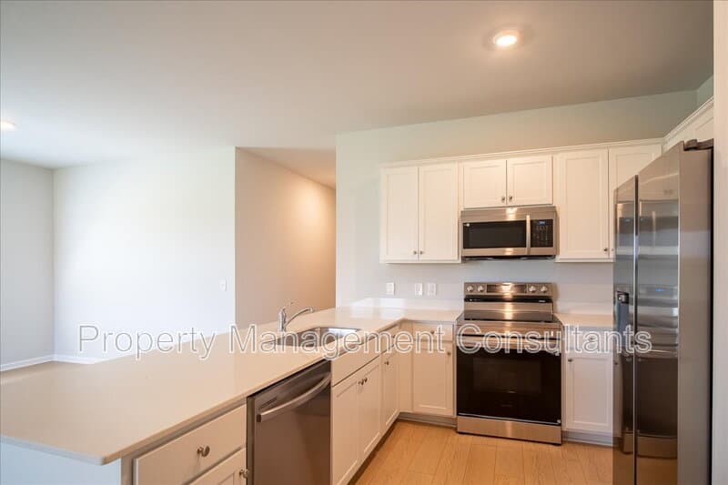 Athens House: 22845 Dashwood Lane