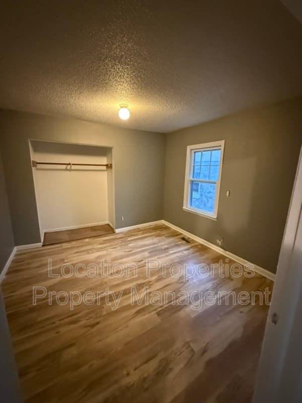 Lawrence House: 1338 Brook Street