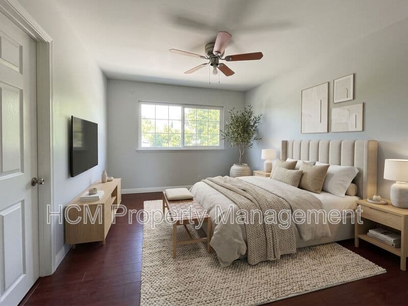 Irvine House: 3651 Claremont St