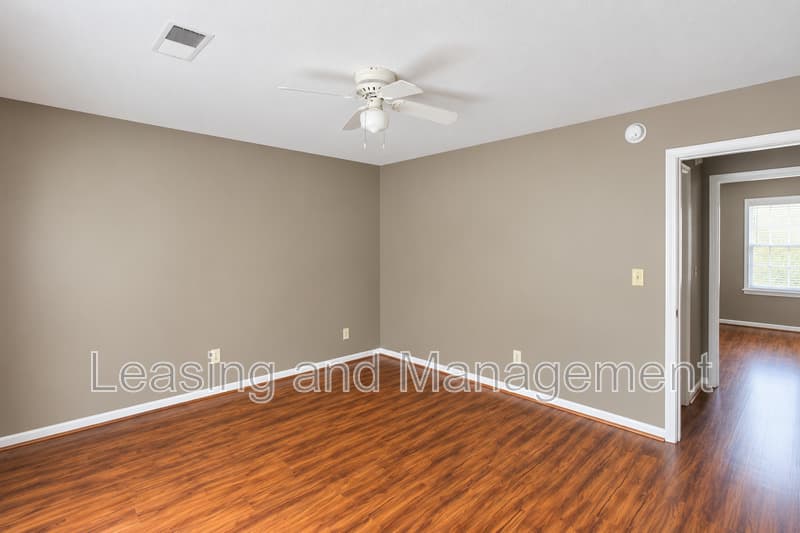 Charleston Townhome: 1423 Ashley River Road