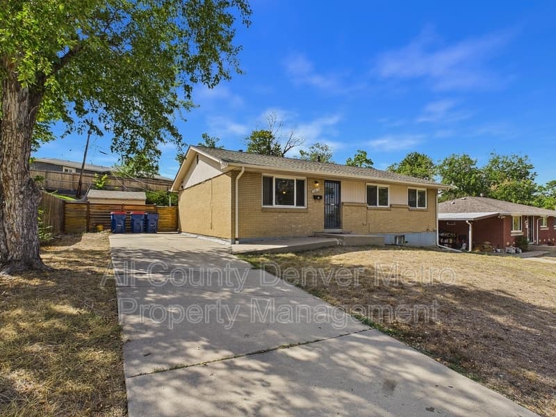Arvada House: 5615 Jellison St.