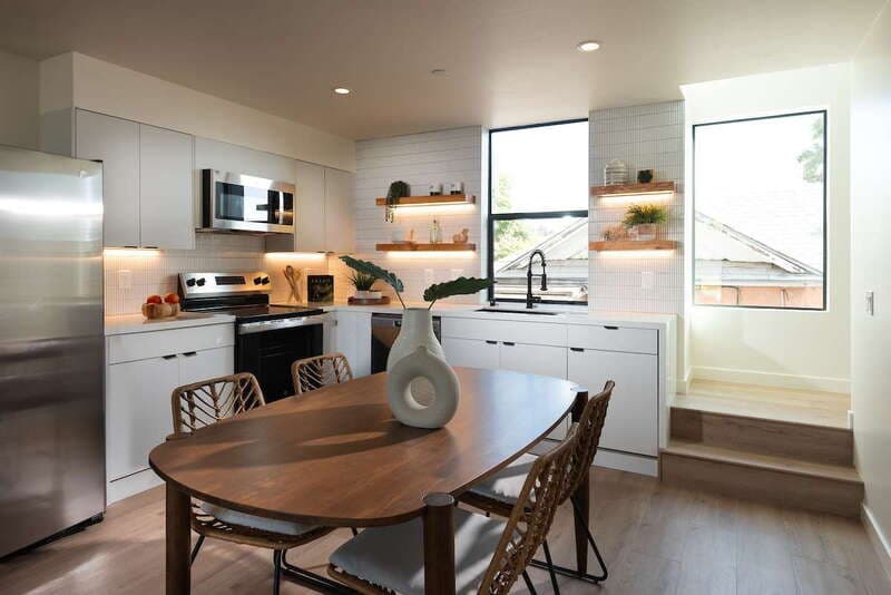 San Diego Condo: 2664 L Street