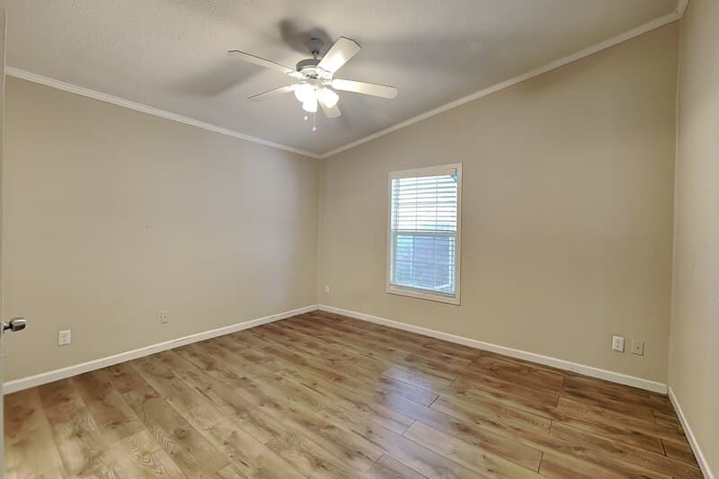 Dallas House: 13753 Biggs St