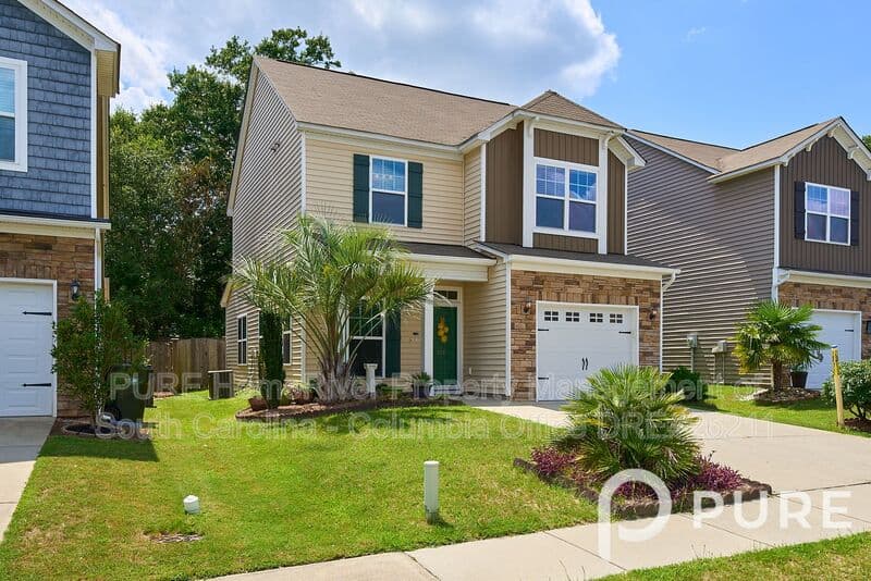 West Columbia House: 512 Spanish Leaf Lane