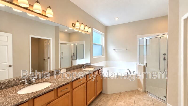 Orlando House: 14153 Dove Hollow Dr