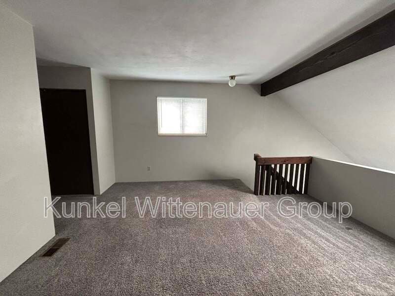 O'Fallon Condo: 419-8 Ponderosa Ave