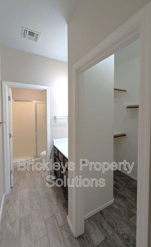 Chandler House: 1311 E Marlin Dr