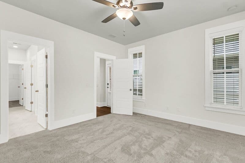 Summerville Townhome: 254 Symphony Ave