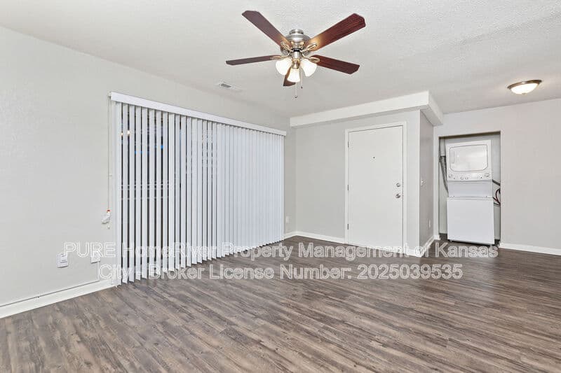 Kansas City Condo: 3710 Warwick Blvd