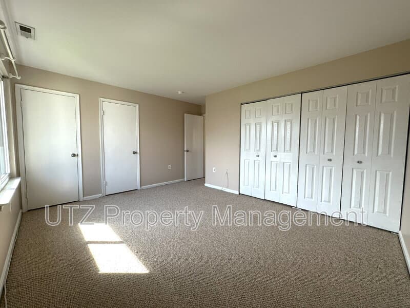 Glen Burnie Condo: 1111 Castle Harbour Way