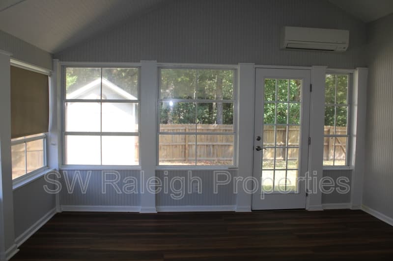 Apex House: 312 Evening Star Drive