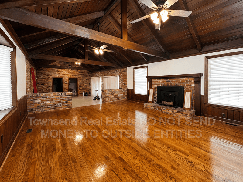 Fayetteville House: 3316 Cliffdale Rd.
