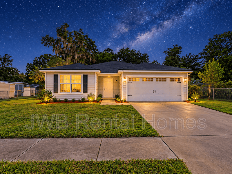 Jacksonville House: 8715 Samona Dr W
