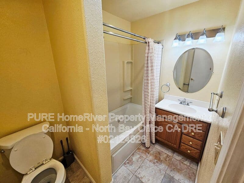 Ukiah House: 780 El Rio St