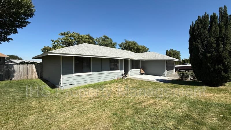 Kennewick House: 1613 S Palouse Pl