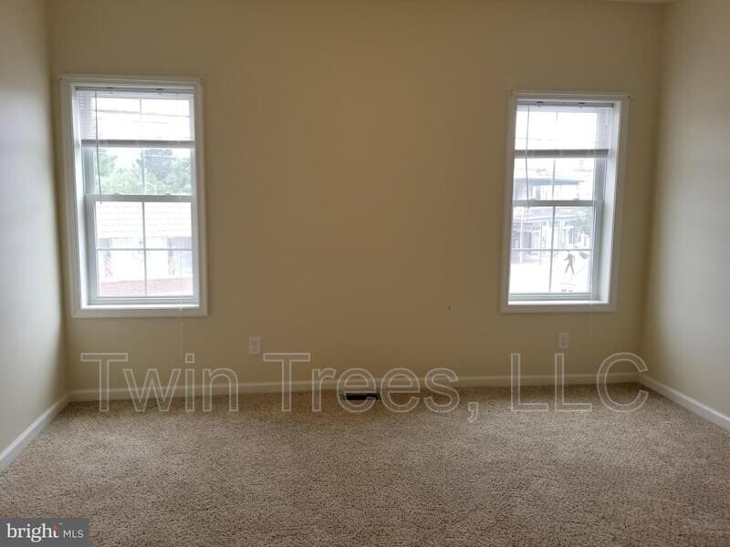 Mount Jackson Condo: 5937 King Street, Apt