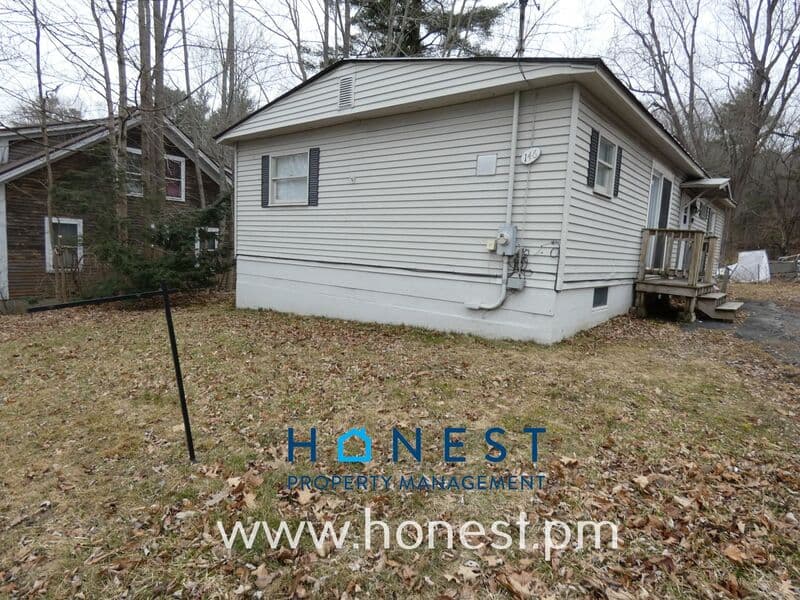 Augusta House: 146 Sewall Street