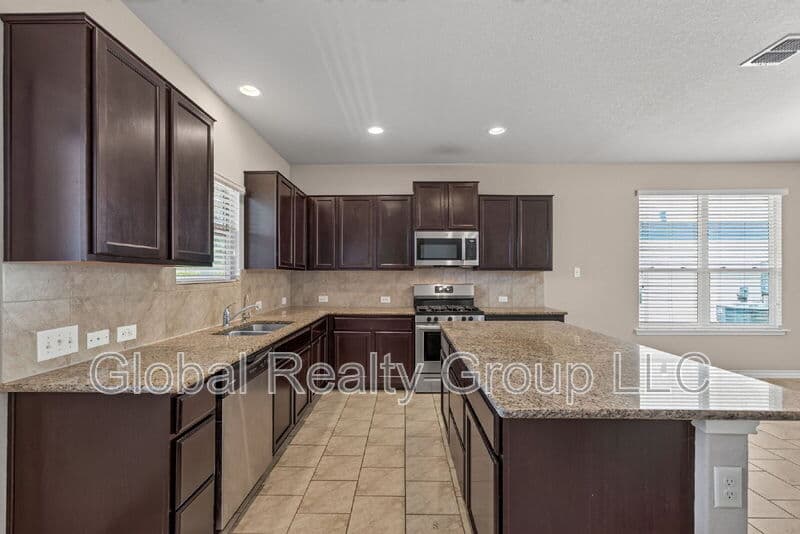 San Antonio House: 14918 Goldfinch Wy