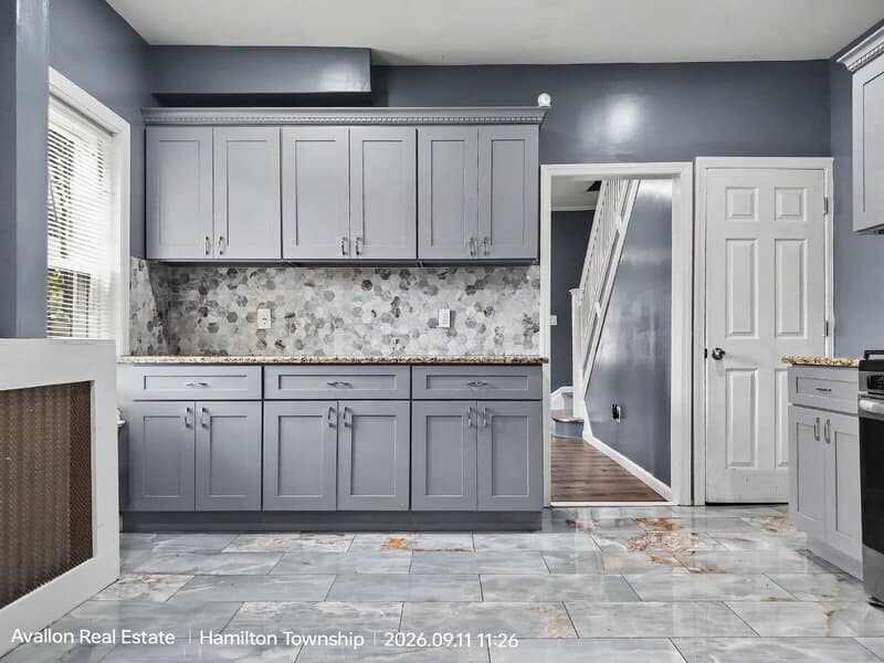 Hamilton House: 1275 Hamilton Avenue