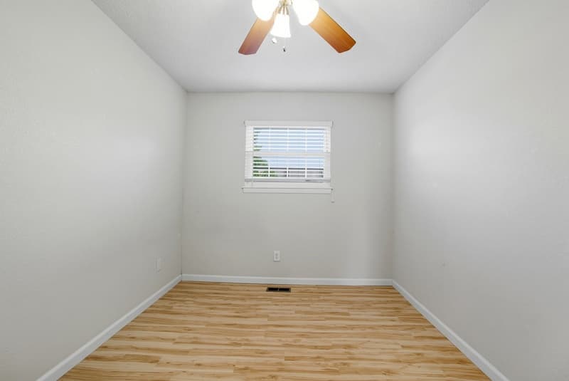 Virginia Beach Townhome: 712 Biltmore Drive