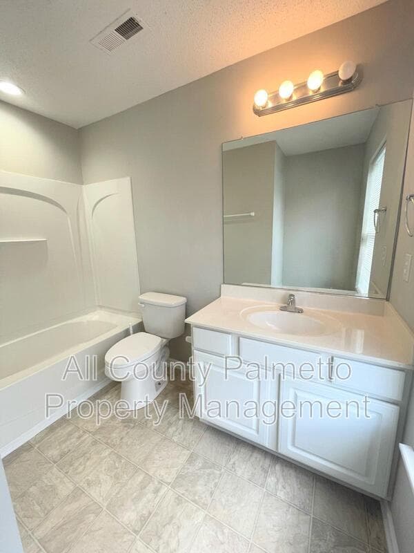 Summerville House: 142 Black River Drive