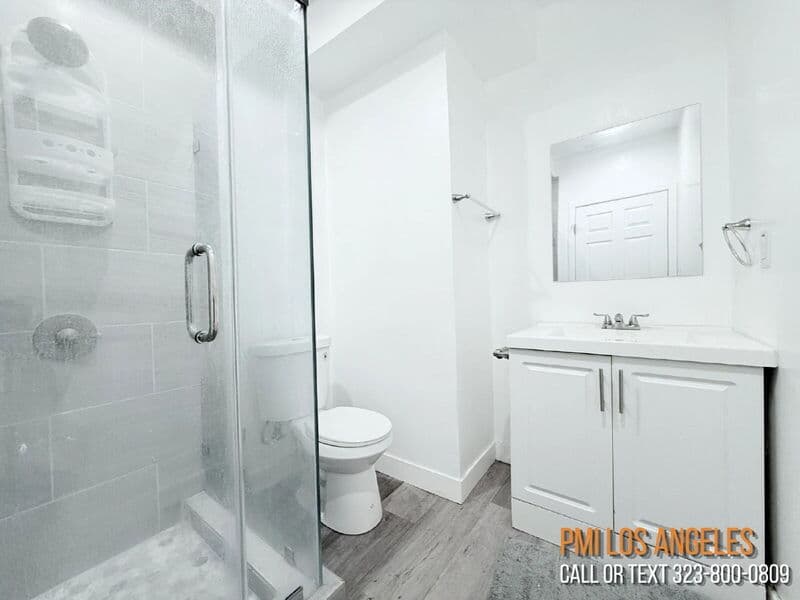 Los Angeles Condo: 1260 1/2 Leighton Avenue