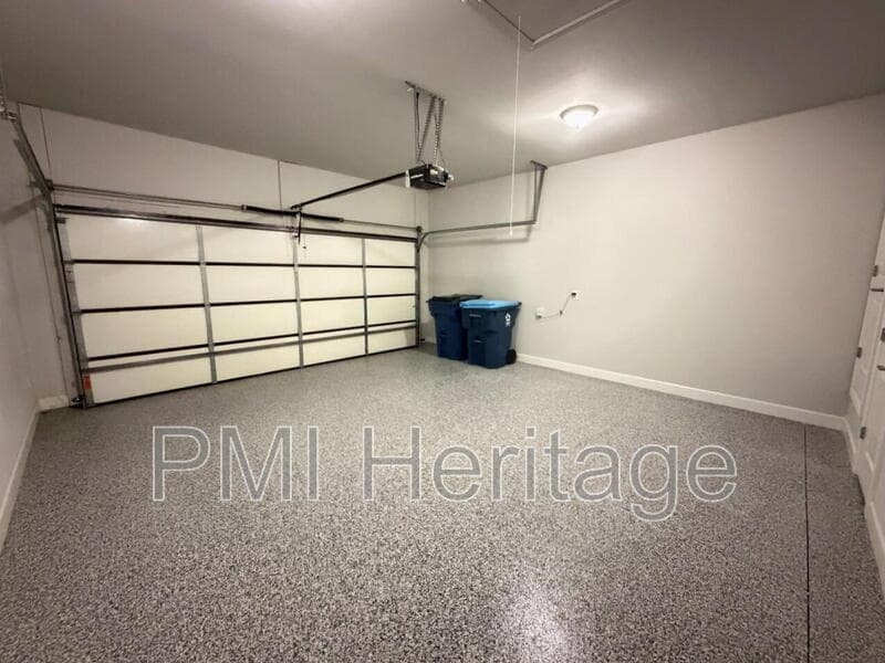 Bentonville House: 2700 Southwest Nottingham Avenue