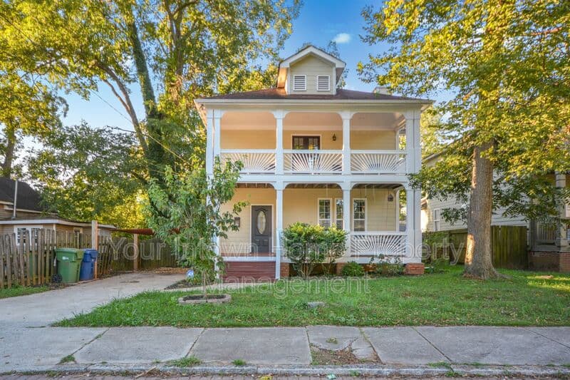 Atlanta House: 69 Haygood Ave SE